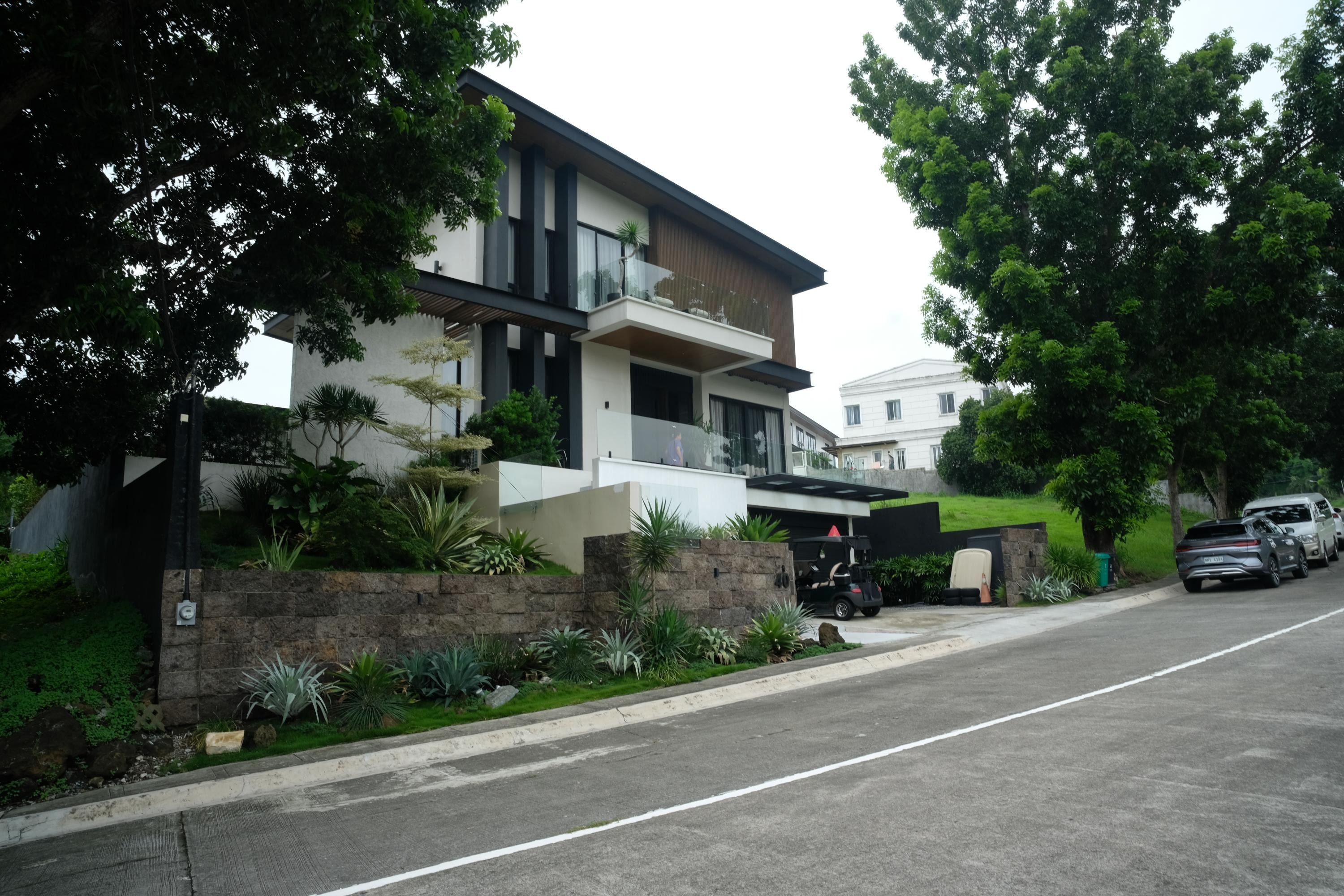 Modern Home in Manila Southwoods