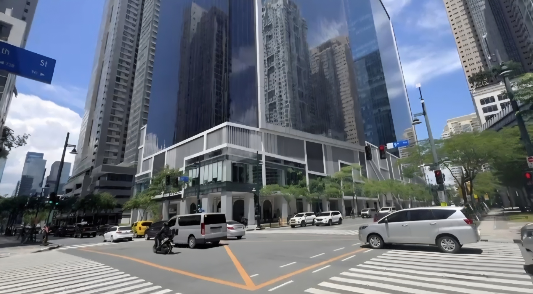 FULLY FITTED 95SQM OFFICE WITH PANTRY AND PARTITIONS
