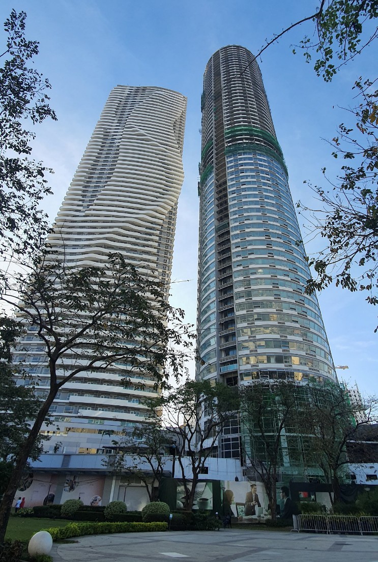 65 sqm 1BR unit at Royalton, Capitol Commons, pasig