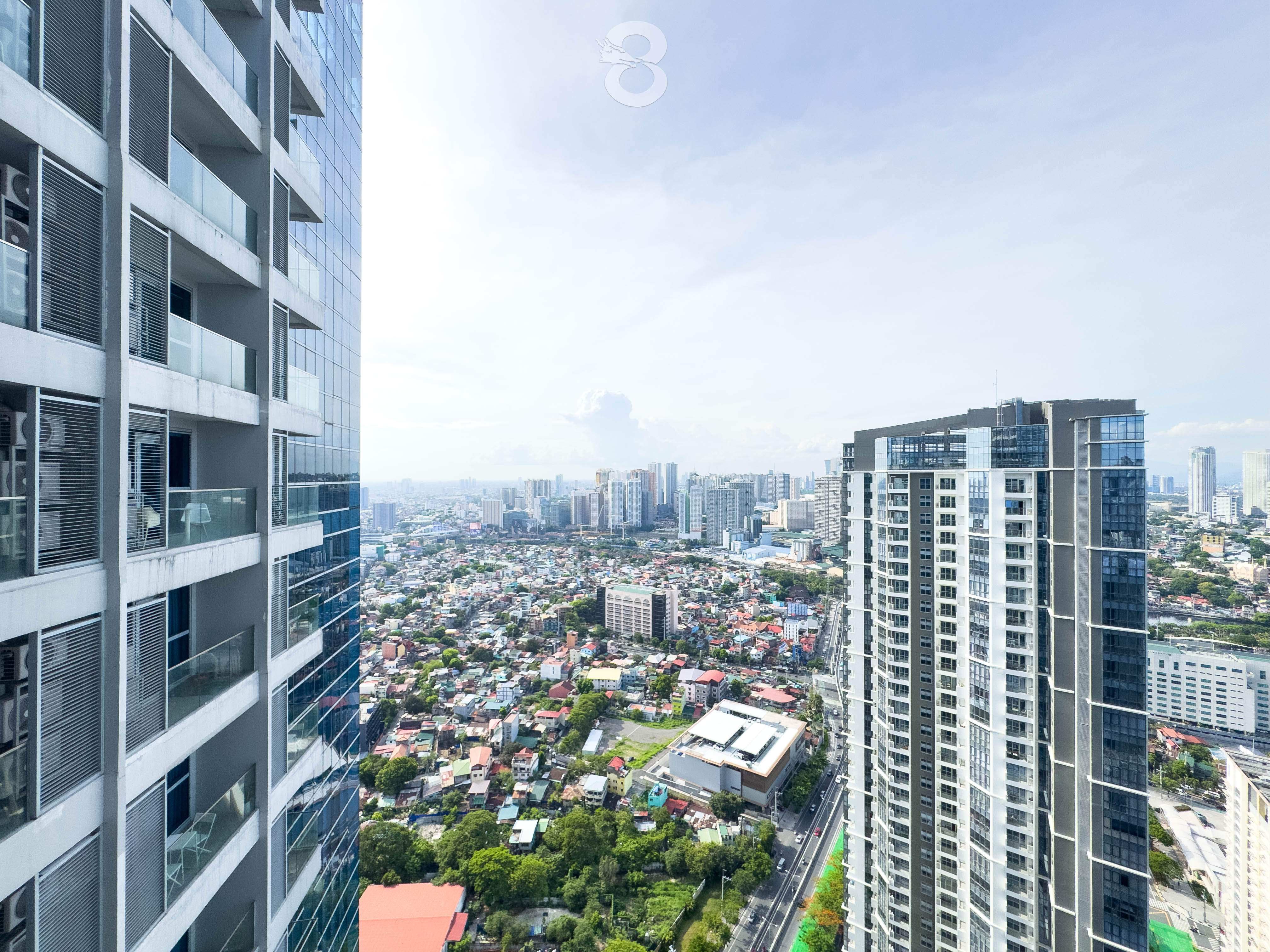 Uptown Parksuites Tower 2