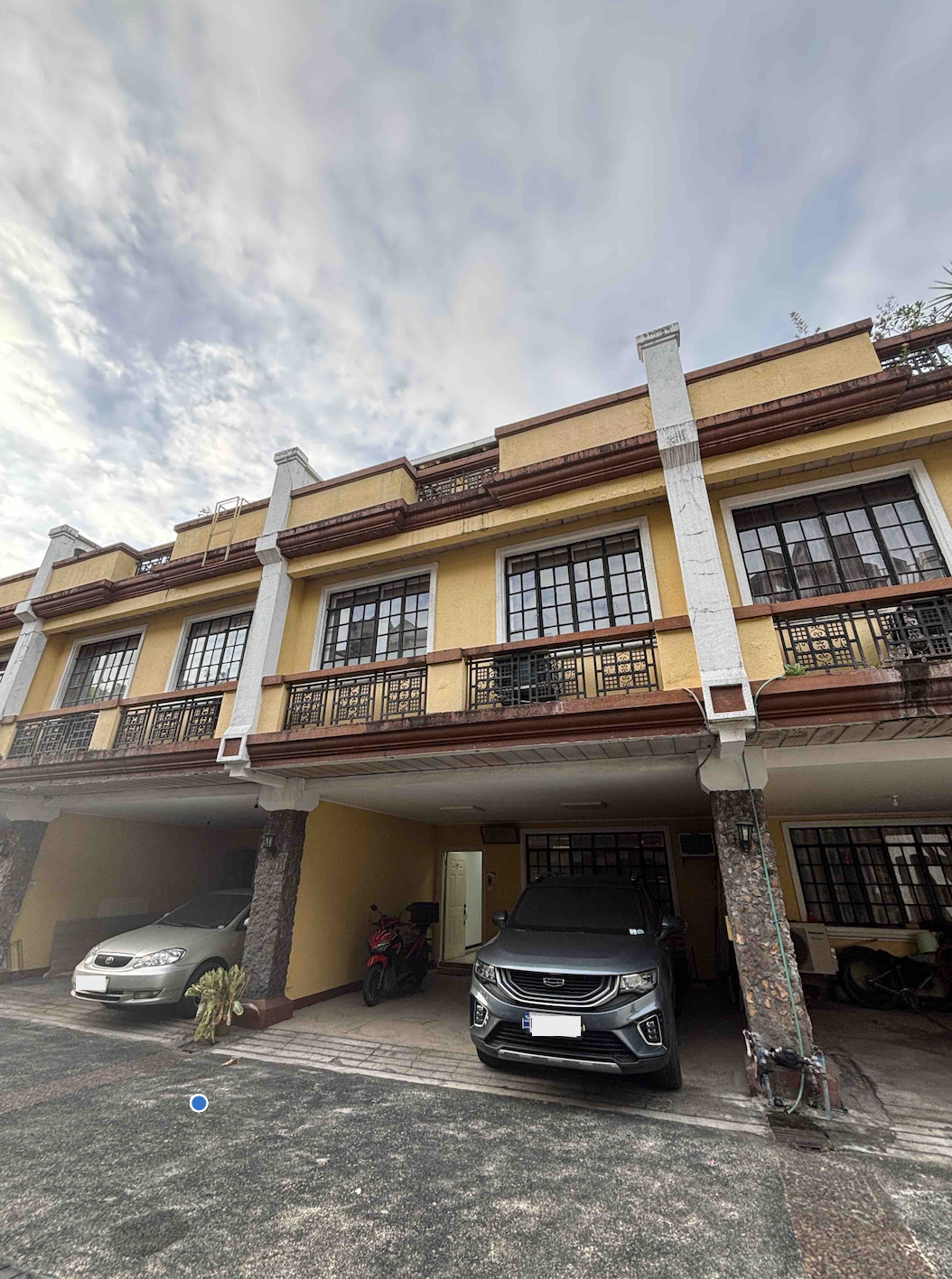 New Manila Townhouse along Gilmore Avenue corner 13th Street, Quezon City (QC)