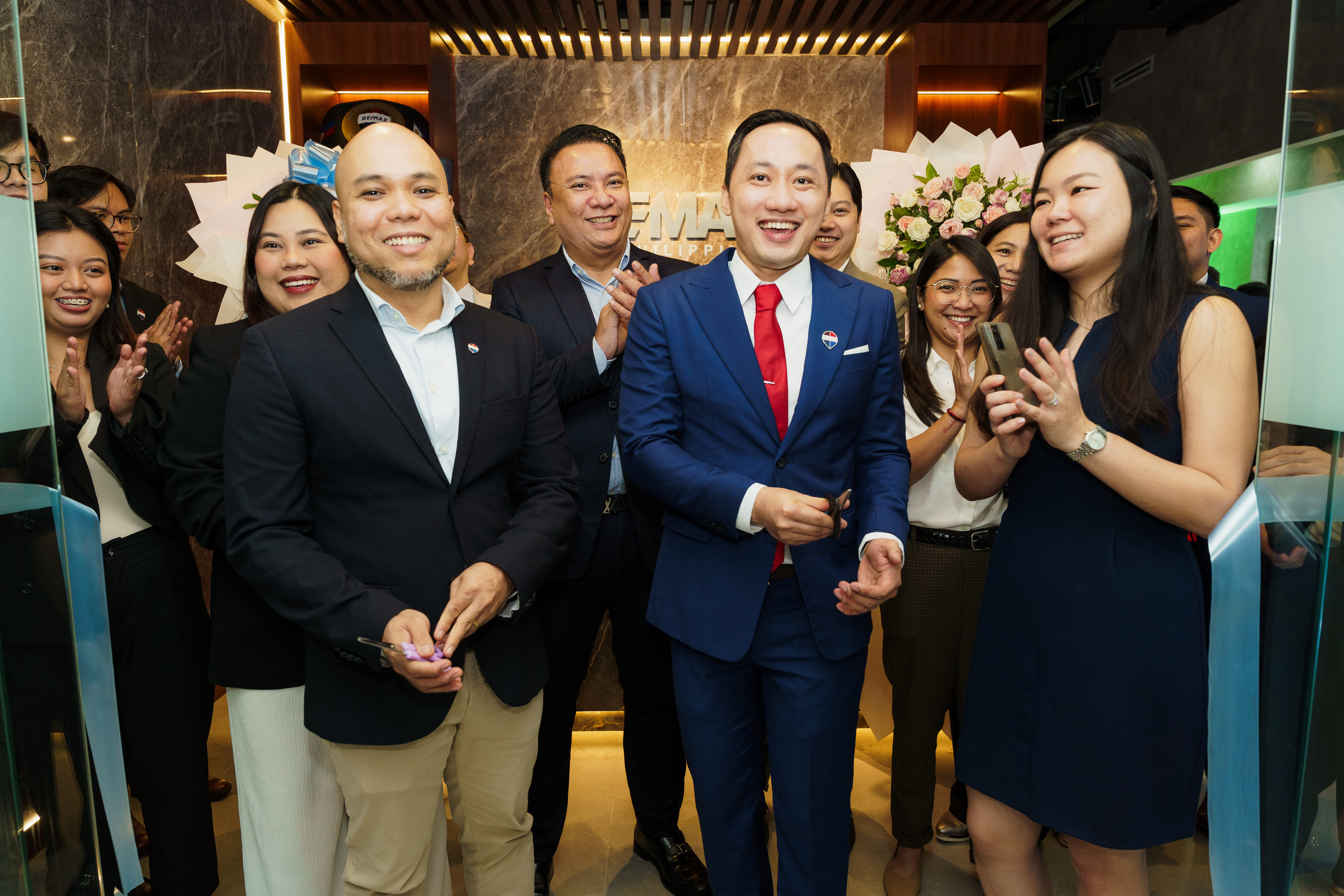 REMAX 8 Philippines Opens Its Flagship Office in Bonifacio Global City