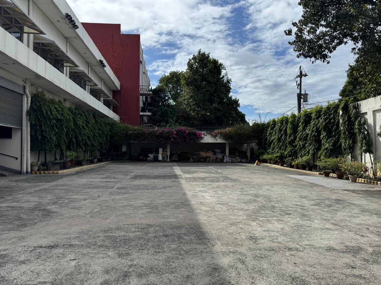 Office Building with Warehouse in West Service Road, Paranaque