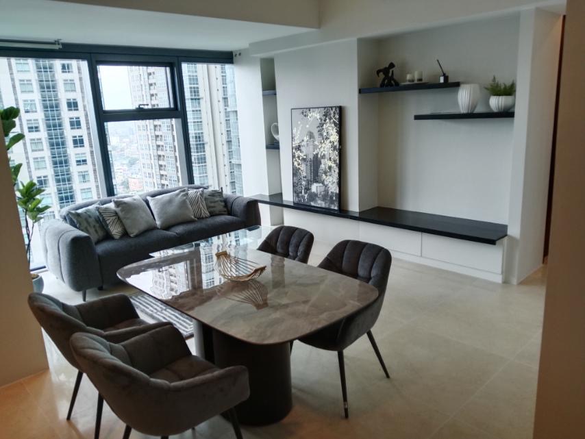 2 Bedroom Unit in Grand Hyatt - North Tower