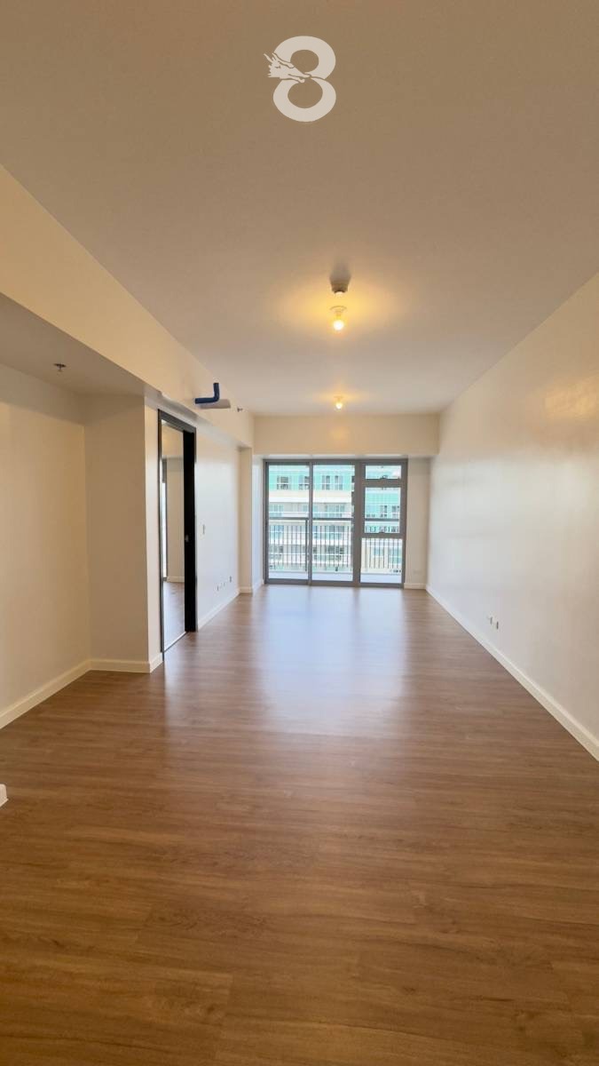Brand New 1 Bedroom Unit in Park Triangle Residences